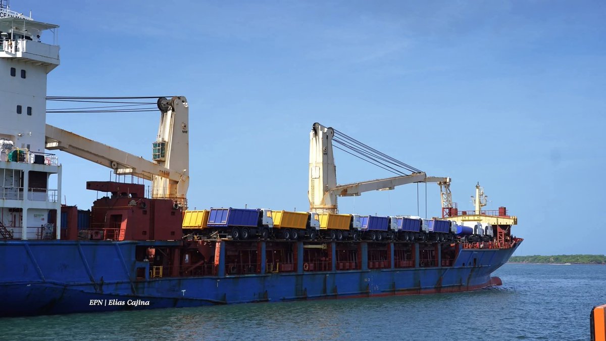 #ULTIMAHORA llegan al puerto de  #Nicaragua  recibe 𝟭𝟮𝟴 𝗲𝗾𝘂𝗶𝗽𝗼𝘀 𝗱𝗲 𝗰𝗼𝗻𝘀𝘁𝗿𝘂𝗰𝗰𝗶𝗼́𝗻, 𝗺𝗼𝘃𝗶𝗹𝗶𝘇𝗮𝗰𝗶𝗼́𝗻 𝘆 𝘁𝗿𝗮𝗻𝘀𝗽𝗼𝗿𝘁𝗲 𝗽𝗿𝗼𝗰𝗲𝗱𝗲𝗻𝘁𝗲𝘀 𝗱𝗲 #Bielorrusia