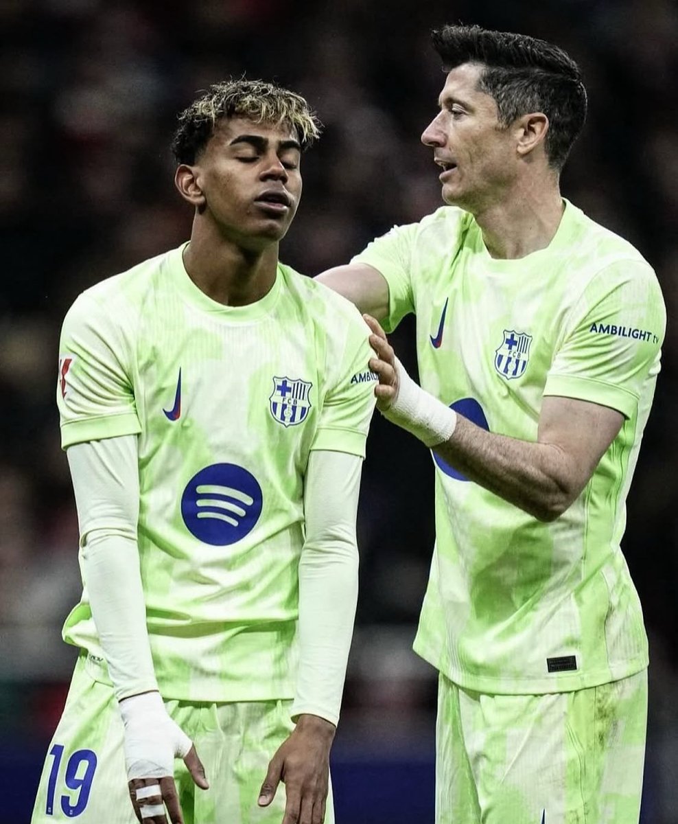 LuisOmarTapia's tweet image. 🇪🇸
UEFA multó a Lamine Yamal y Robert Lewandowski con €5,000 a cada uno por considerar que no cumplieron las instrucciones del Oficial de Control Antidopaje y no acudieron de forma inmediata al Puesto de Control, en el partido de UCL ante Inter.
Hansi Flick fue multado…