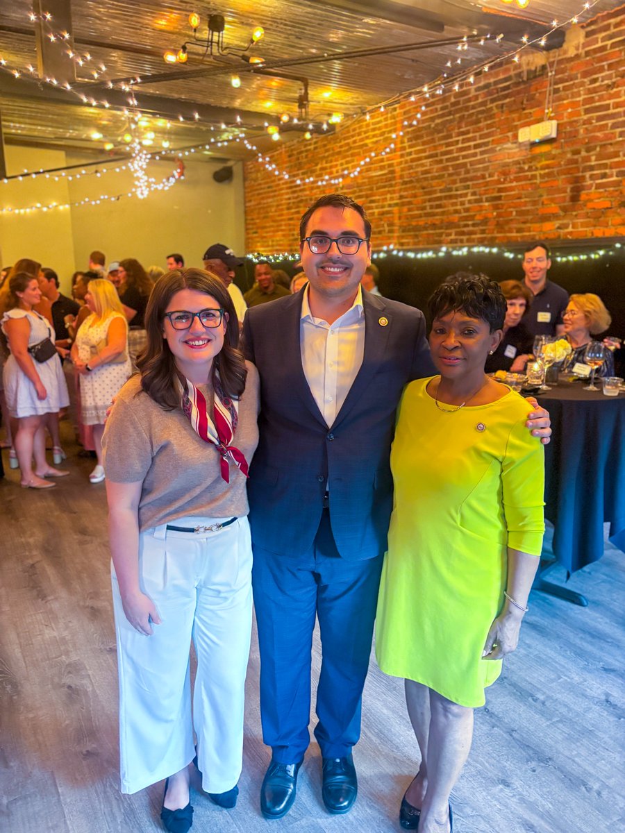 Sarah Elfreth tweet media