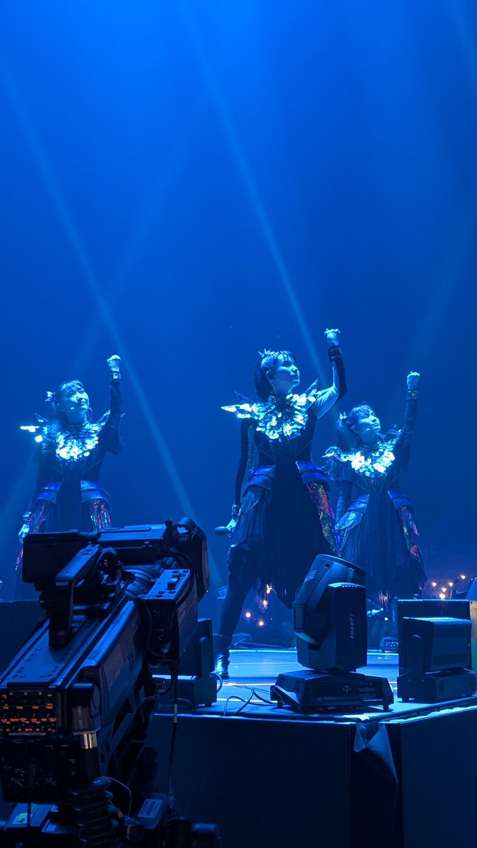 #DearBABYMETAL

You are the most exciting band to emerge in the Metal, and any, genre for the past 15 years. You are unique, and there is no other act like you, anywhere. 

A fan since 2016, you bring a lot of light into what are dark times in the modern world. We love you. 🇬🇧🇯🇵
