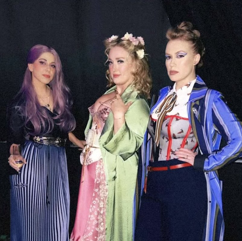 OH I LOVE WOMENNNNNSOMUCH