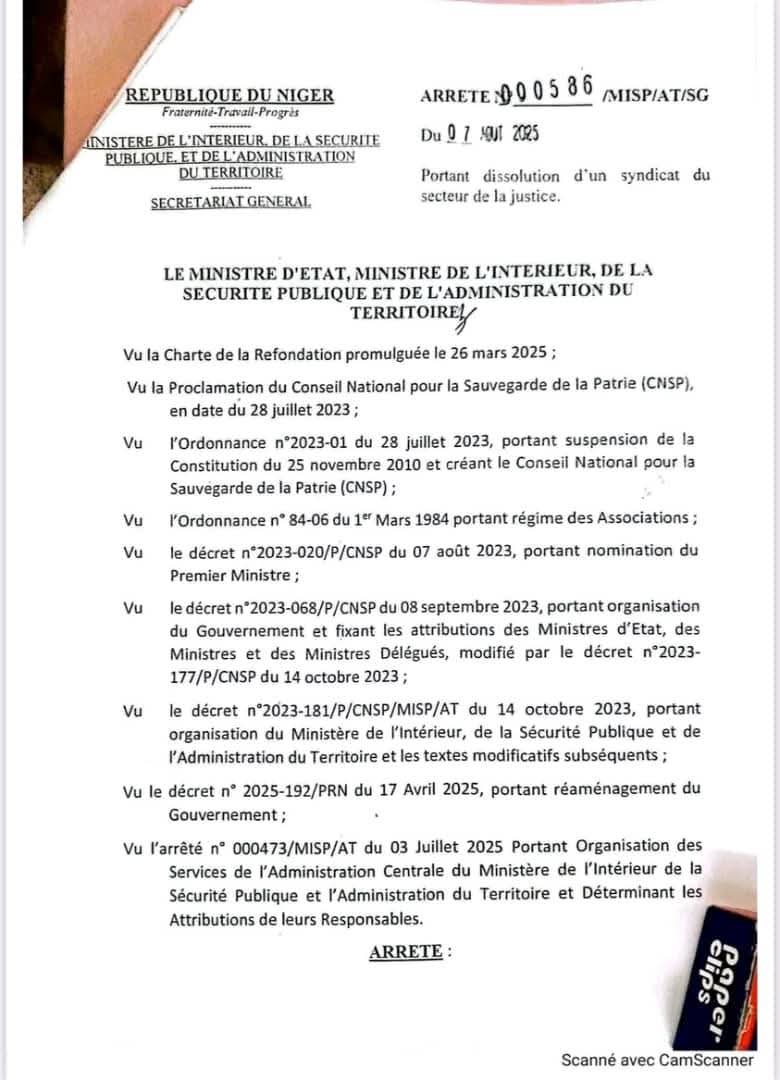 sahellibre's tweet photo. #Niger #Justice #Syndicat 
Le Ministère de l'intérieur annonce la dissolution du Syndicat Autonome des Magistrats du Niger. https://t.co/zPsEsOzqXK