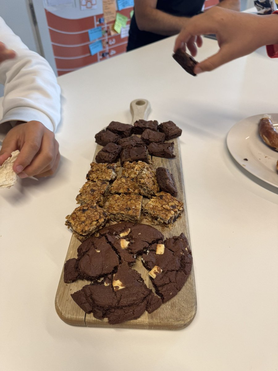 Day 33/100

Good to have my boys in the <a href="/SullyandStan/">Sullivan & Stanley</a> office all day.

Big day of deals being landed 🔥

#10xtoNecker #entrepreneur