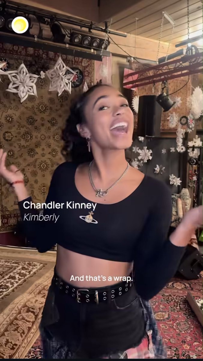 kimberly-chandler\, image size:676x1200