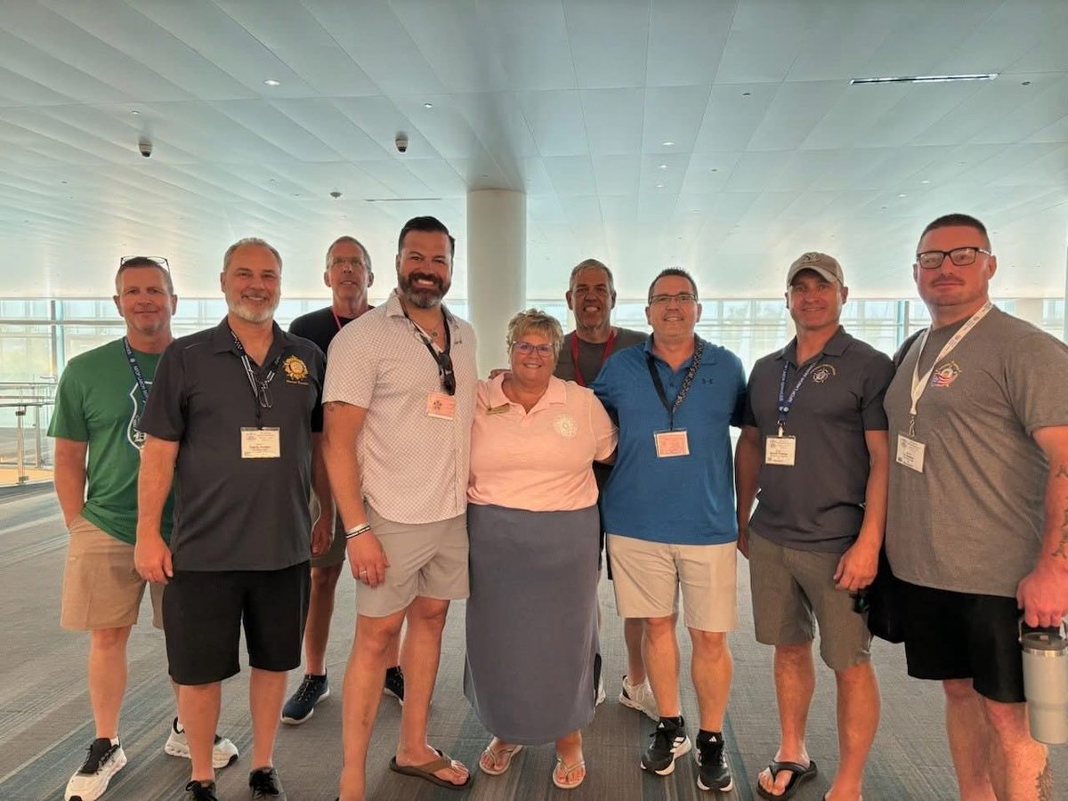 📣 Congratulations to Susan Vargo!
Our very own Capital City Lodge #9 FOP Auxiliary President, Susan Vargo, has been re-elected as the National FOP Auxiliary Financial Secretary! 🇺🇸💙
President Brian Steel was proud to be there in person to congratulate her on this well-deserved