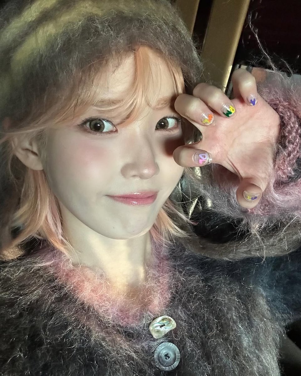 happy international cat day! 🐈🐾