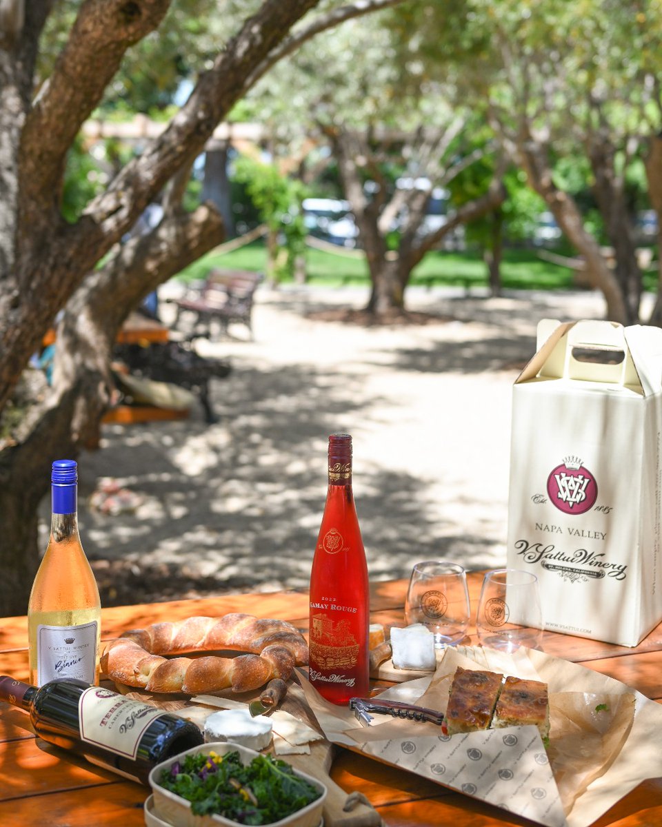Picnic please! This is your sign — it is time to reserve your wine country escape. 

At V. Sattui, we are serving sunshine, sandwiches, and mouthwatering sips.