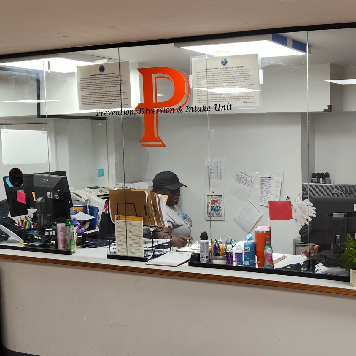 We have many access points for people experiencing homelessness in Philadelphia. Find out where they are, what times they're open, and the steps to getting placed in a shelter bed. bit.ly/PhilaIntakeCen…