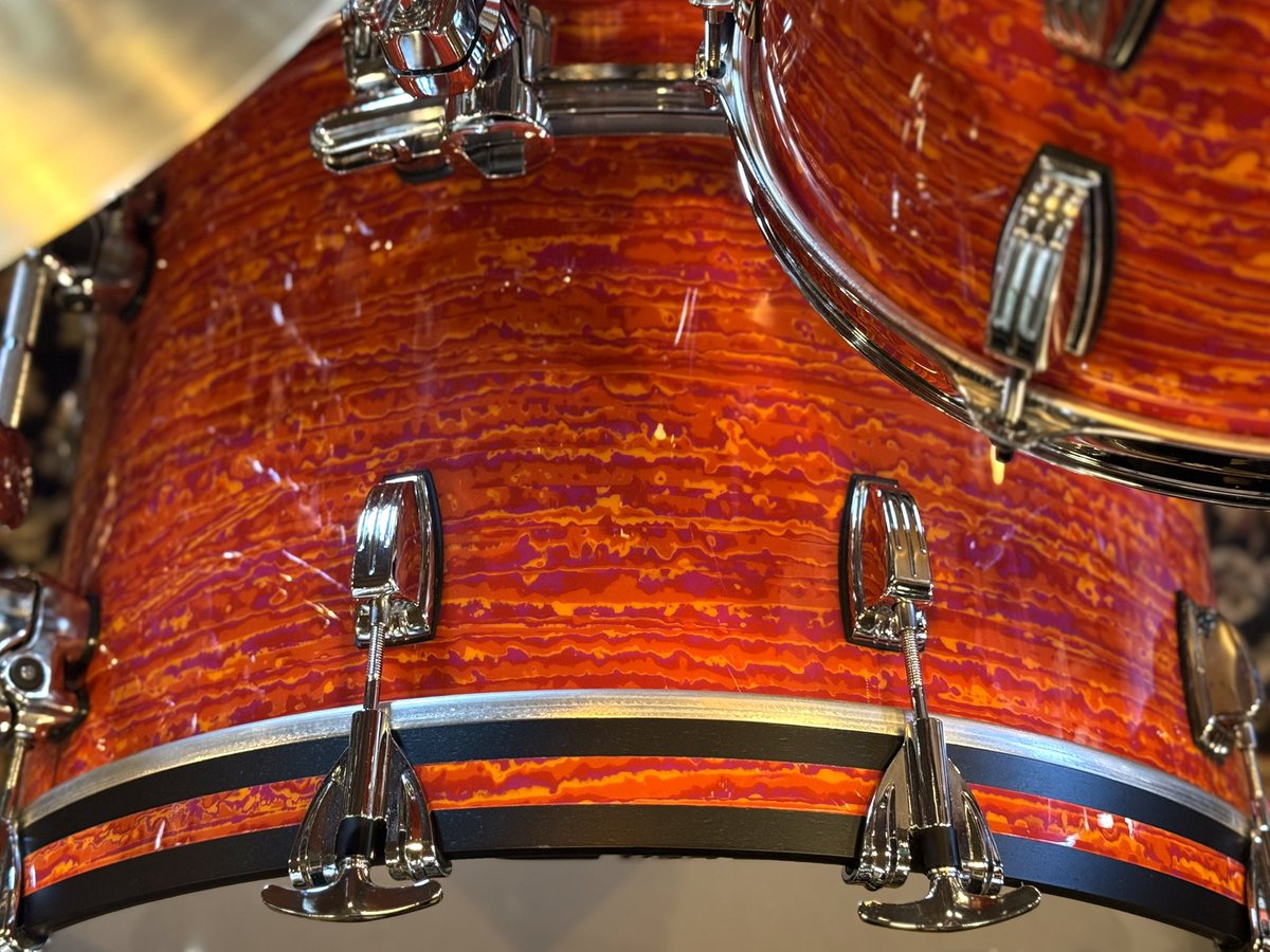 badgesdrumshop's tweet image. This Mod Orange 2017 Ludwig Classic Maple 4-piece is set up in our show room today, waiting for you. Come say hello before 5pm 🥁🫶🏻🧡 

Badgesdrumshop.com 
127 W Main St
Mason, OH 45040
Tue-Thur 12-7pm
Fri-Sat 12-5pm

#ludwig #ludwigdrums #drumset #drums #drumkit #drummer