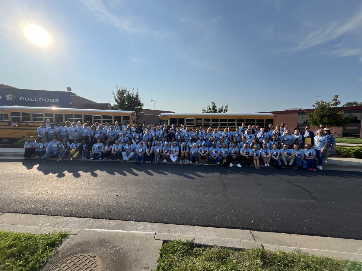 GrandviewCSD4's tweet image. That’s a wrap on New Staff Academy 2025! 🎉🚌
This incredible week of learning, connecting, and preparing ended with our traditional district bus tour—a chance for new staff to see the heart of Grandview C-4. Welcome to the family! 💙💛 #FutureStrong #EmpowerPassion #GC4Proud