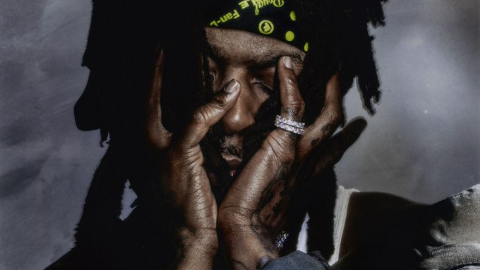 RollingStone's tweet photo. REVIEW: JID Is a New Father and Uneasy Messiah

The Atlanta rapper’s first album in three years, 'God Does Like Ugly,' finds him a leader in life and music. 
https://t.co/1Pfvwb9ztD https://t.co/lfOniHmWRP