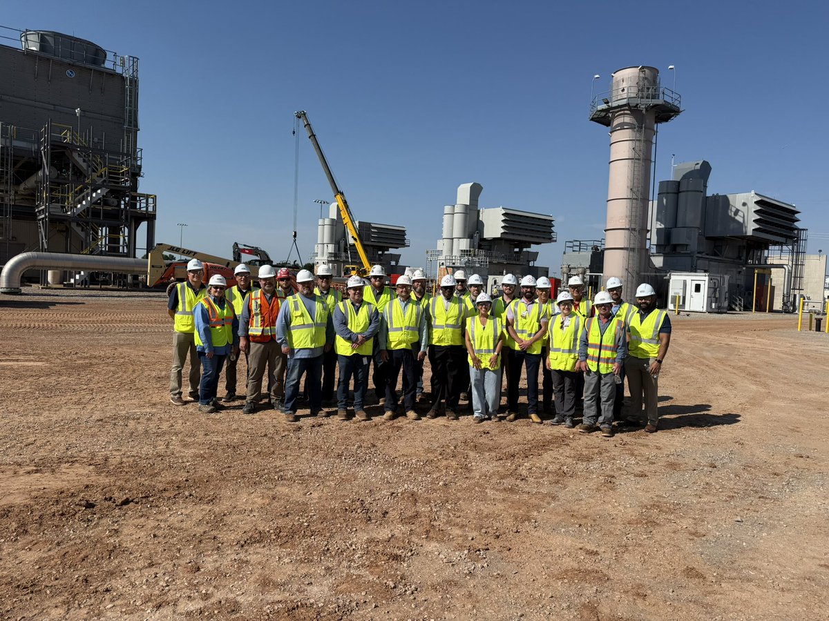 OAECoops's tweet image. OAEC staff joined representatives from @stephaniebice, Congressman Frank Lucas, &amp;amp; @SenMullin’s offices for a tour of new natural gas units under construction at a Western Farmers Electric Cooperative generation plant in Anadarko, Okla. Thank you for the great visit!