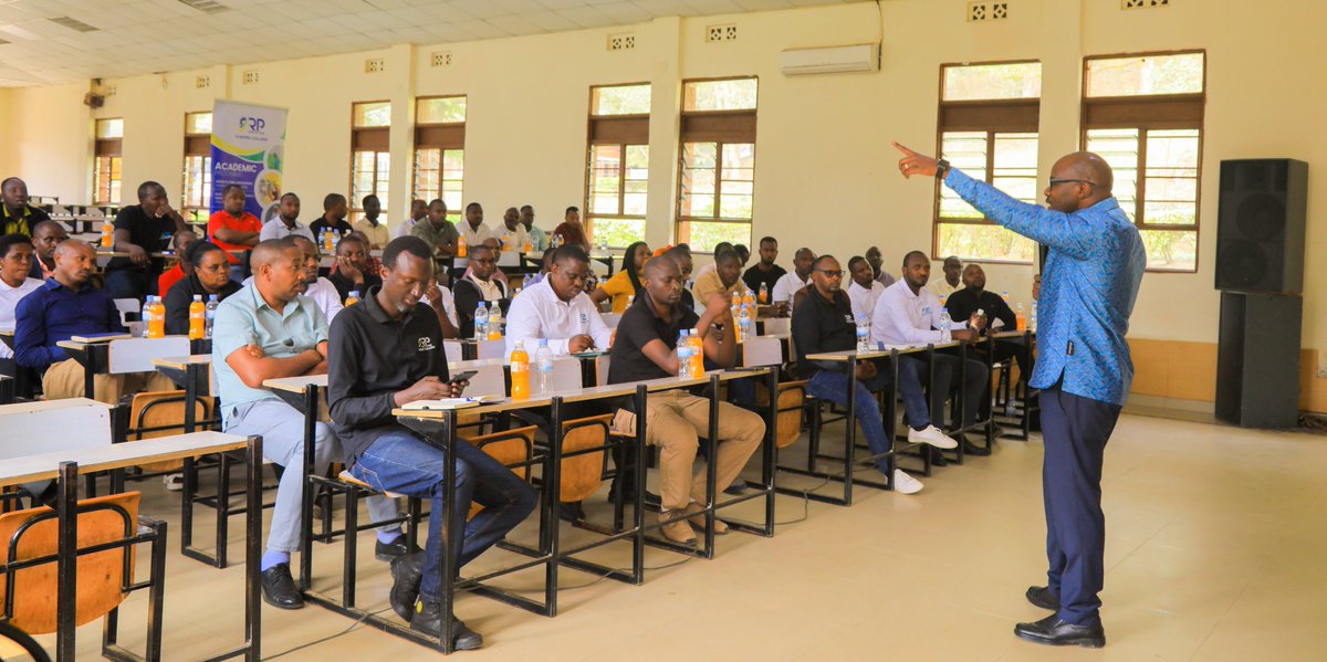 Karongi_College's tweet image. During his visit to RP-Karongi College, DVC-ARIA @emusonera held an interactive session with staff on their vital role in delivering the institution’s mandate, stressing the importance of collaboration, commitment &amp;amp; the efficient use of resources to drive institutional success.