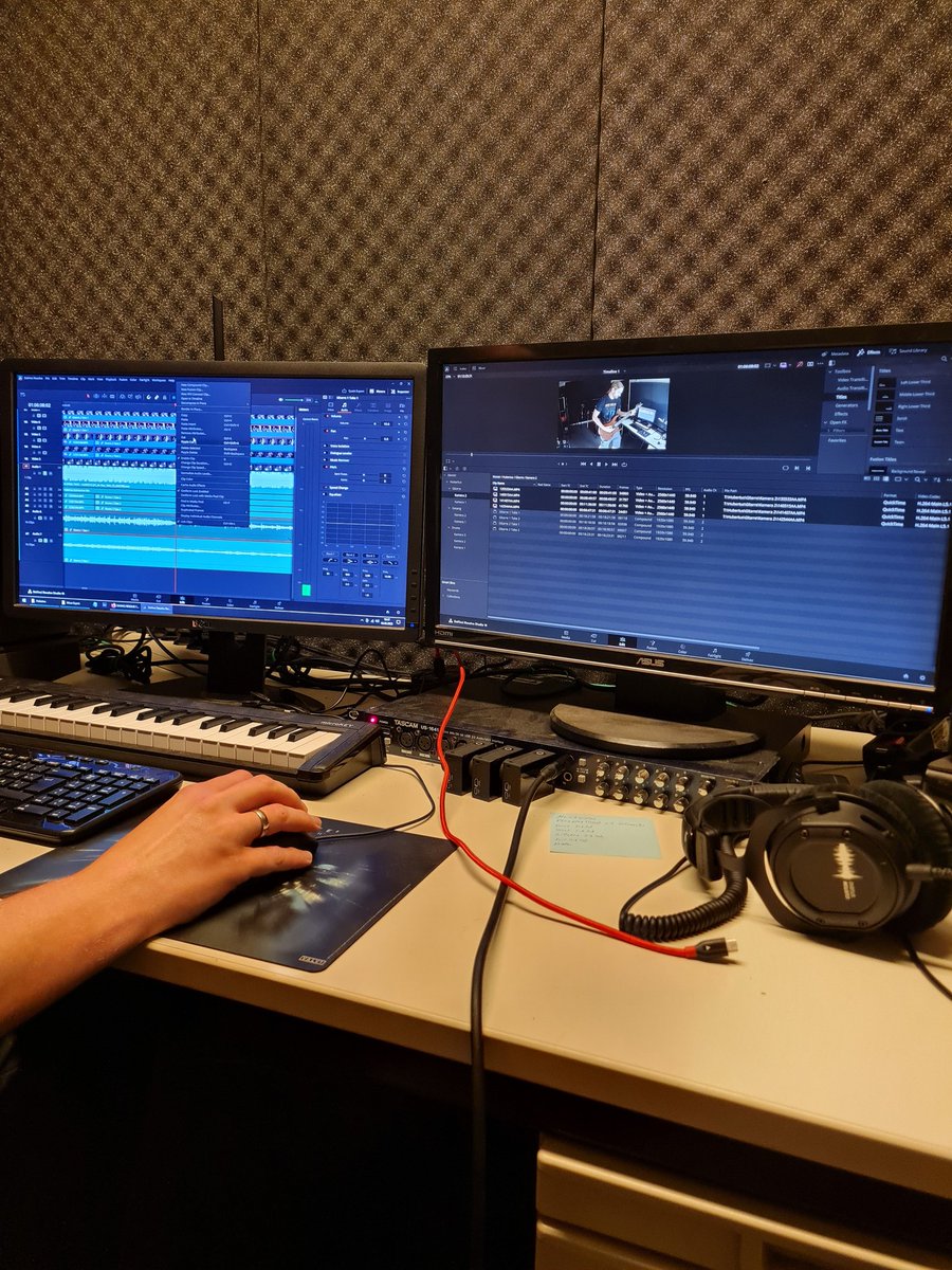 InDyingTimes's tweet photo. Unser Freitagabend 🎬
#InDyingTimes #newvideosoon #music #metal #videoediting https://t.co/gGpQbaZevM