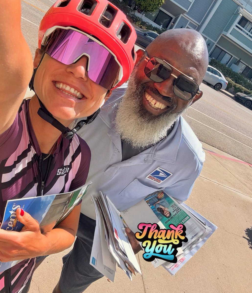 KristabelDH's tweet image. He’s never once met me with anything other than a smile, joy, laughs and time to ask how I am.

People who live and work like this are such bright lights. And, today, I got to tell him that 🙌

#shinebright #giggles #personalbest