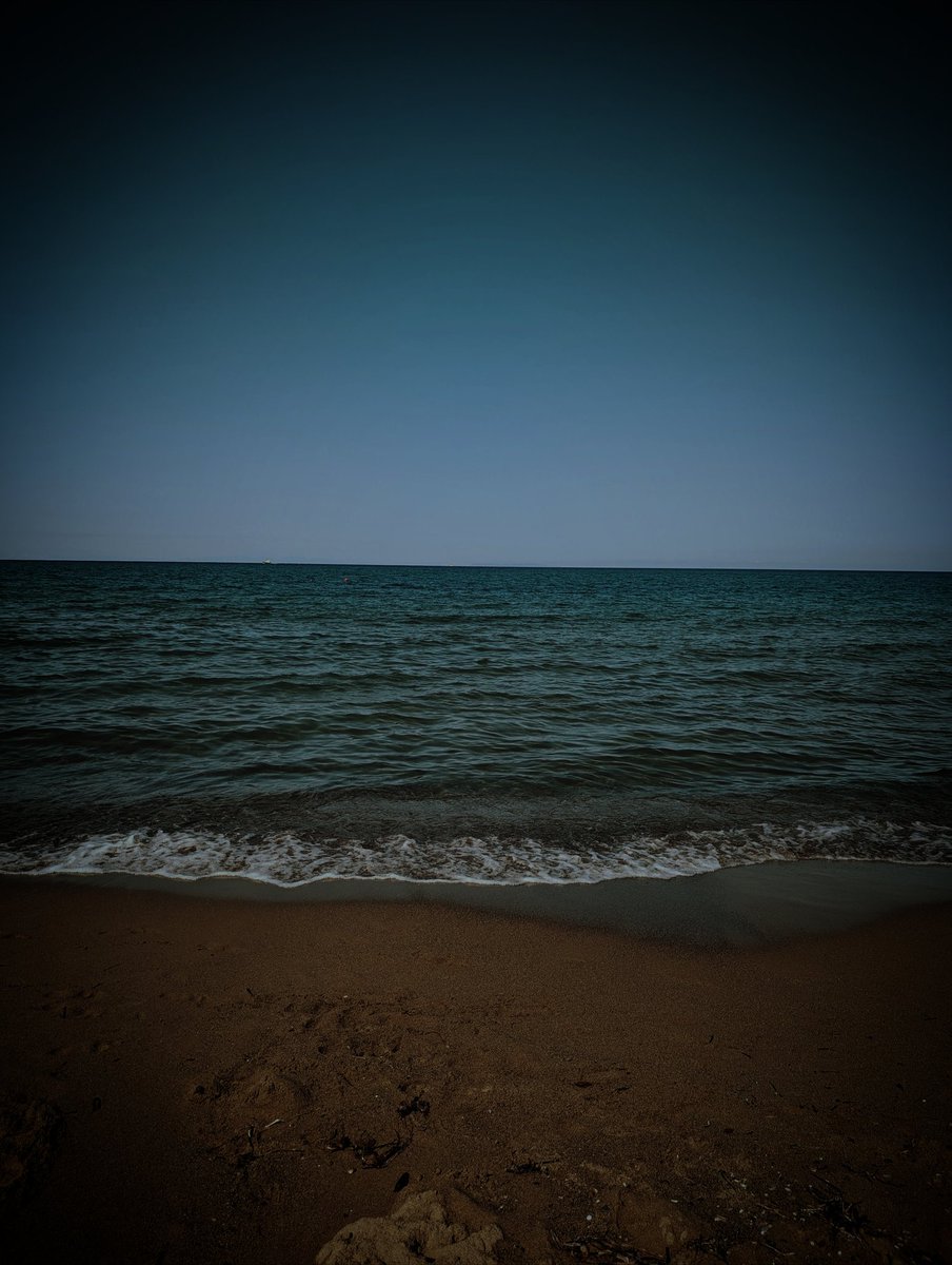 pizza_lover1002's tweet photo. on the seaside but still thinking about crops :( miss u @CORPSE but also happy bday!!! 🫵💙

#corpsetwtselfieday #happybirthdayCORPSE https://t.co/oIQFcbsyGU