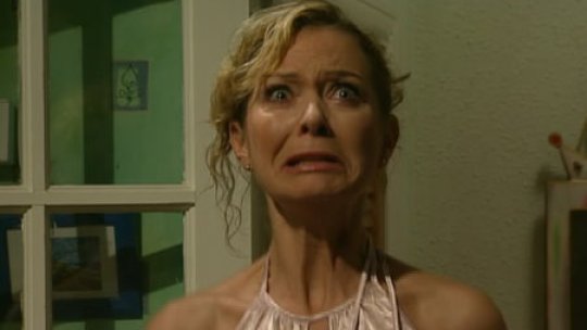 🎶 You should have stayed at the party, Maxine, should have danced had cake  not made a scene, now it's too late,  I hear you scream, battered with a baseball bat, just like that 🎶  #Corrie #coronationstreet #Musical (it may have been a crow bar but it's less lyrically pleasing)