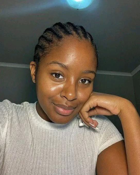 Ladies, once in a while, surprise your man with a look like this.