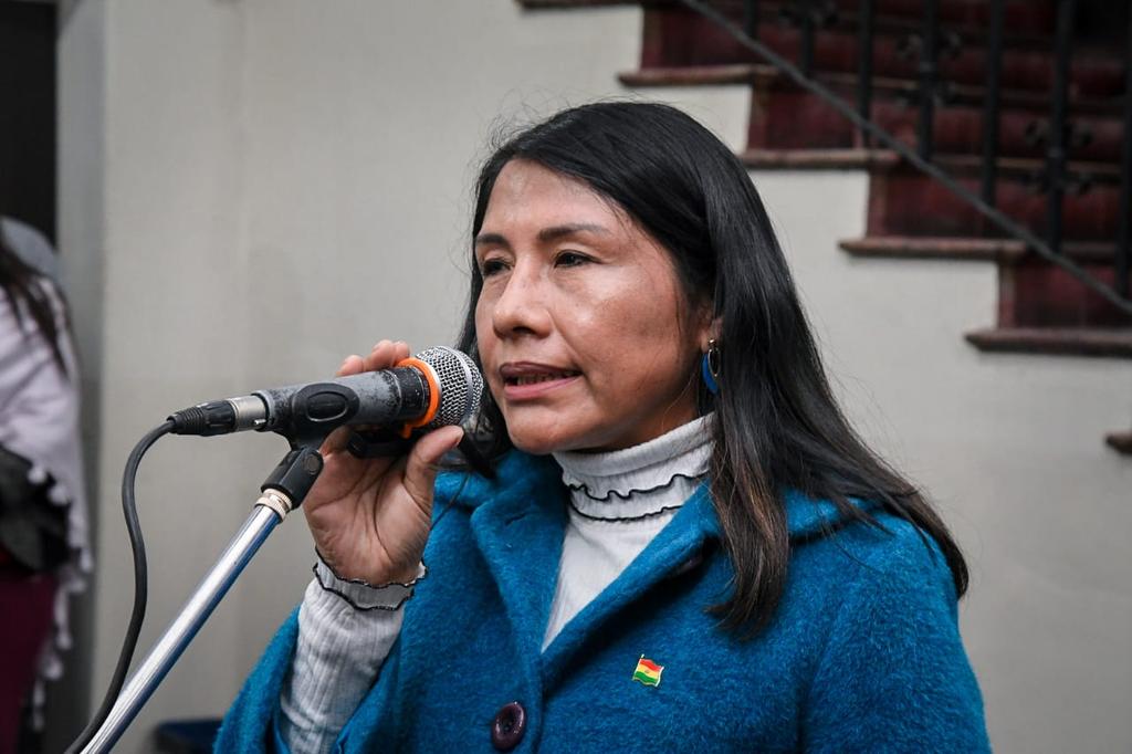 ConcejoSalta's tweet photo. Se realizó en el CD el izamiento de la  bandera del Estado Plurinacional de Bolivia.

Más info 📲 https://t.co/uGIDVDZ2f3 https://t.co/Wnix79VQGk