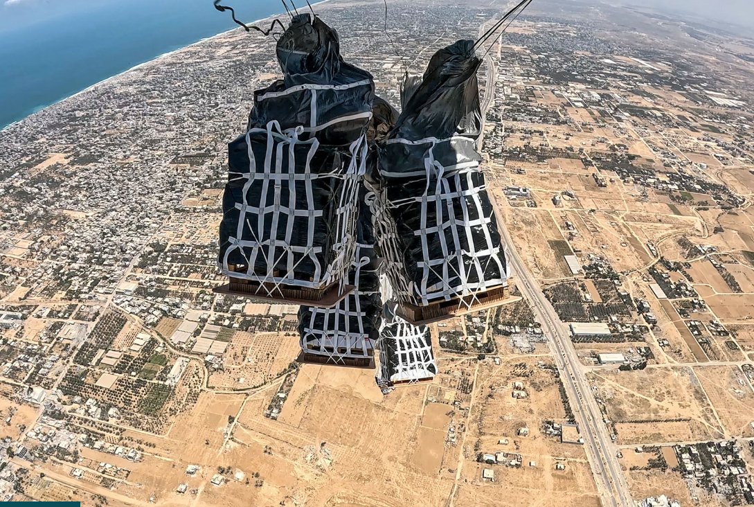 As part of Cerulean Skies 2, the 🇧🇪 Defence contribution to the 🇯🇴-coordinated multinational mission, has carried out 5 #A400M flights since 3 August, airdropping approximately 71 tonnes of humanitarian aid over the #Gaza Strip