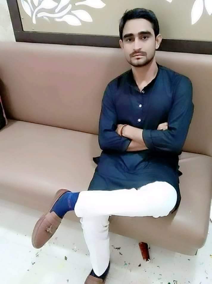 Deepak Pandit (@deepakpandit052) on Twitter photo युवा 2 करोड़ रोजगार के चक्कर में बर्बाद हुआ,
गरीब 15 लाख के चक्कर में बर्बाद हुआ!
किसान 6 हजार के चक्कर में बर्बाद हुआ,,
बाकी जो बचे वो 5 किलो फ्री राशन के चक्कर में बर्बाद हो रहे हैं..!!
<a href="/RahulGandhi/">Rahul Gandhi</a> <a href="/kharge/">Mallikarjun Kharge</a> <a href="/priyankagandhi/">Priyanka Gandhi Vadra</a> <a href="/INCIndia/">Congress</a> <a href="/IYC/">Indian Youth Congress</a> <a href="/MahilaCongress/">All India Mahila Congress</a> <a href="/nsui/">NSUI</a> <a href="/CongressSevadal/">Congress Sevadal</a> युवा 2 करोड़ रोजगार के चक्कर में बर्बाद हुआ,
गरीब 15 लाख के चक्कर में बर्बाद हुआ!
किसान 6 हजार के चक्कर में बर्बाद हुआ,,
बाकी जो बचे वो 5 किलो फ्री राशन के चक्कर में बर्बाद हो रहे हैं..!!
<a href="/RahulGandhi/">Rahul Gandhi</a> <a href="/kharge/">Mallikarjun Kharge</a> <a href="/priyankagandhi/">Priyanka Gandhi Vadra</a> <a href="/INCIndia/">Congress</a> <a href="/IYC/">Indian Youth Congress</a> <a href="/MahilaCongress/">All India Mahila Congress</a> <a href="/nsui/">NSUI</a> <a href="/CongressSevadal/">Congress Sevadal</a>