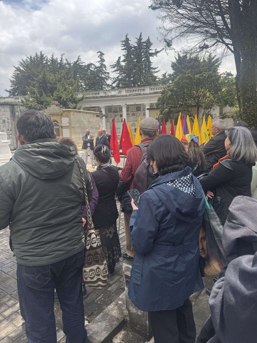 José Miguel Sánchez (@elmonos19) on Twitter photo Hace 31 años fue asesinado Manuel Cepeda Vargas, padre de Iván. Honro su memoria desde el Cementerio Central. Vida a la nación. <a href="/petrogustavo/">Gustavo Petro</a> <a href="/IvanCepedaCast/">Iván Cepeda Castro</a> Hace 31 años fue asesinado Manuel Cepeda Vargas, padre de Iván. Honro su memoria desde el Cementerio Central. Vida a la nación. <a href="/petrogustavo/">Gustavo Petro</a> <a href="/IvanCepedaCast/">Iván Cepeda Castro</a>