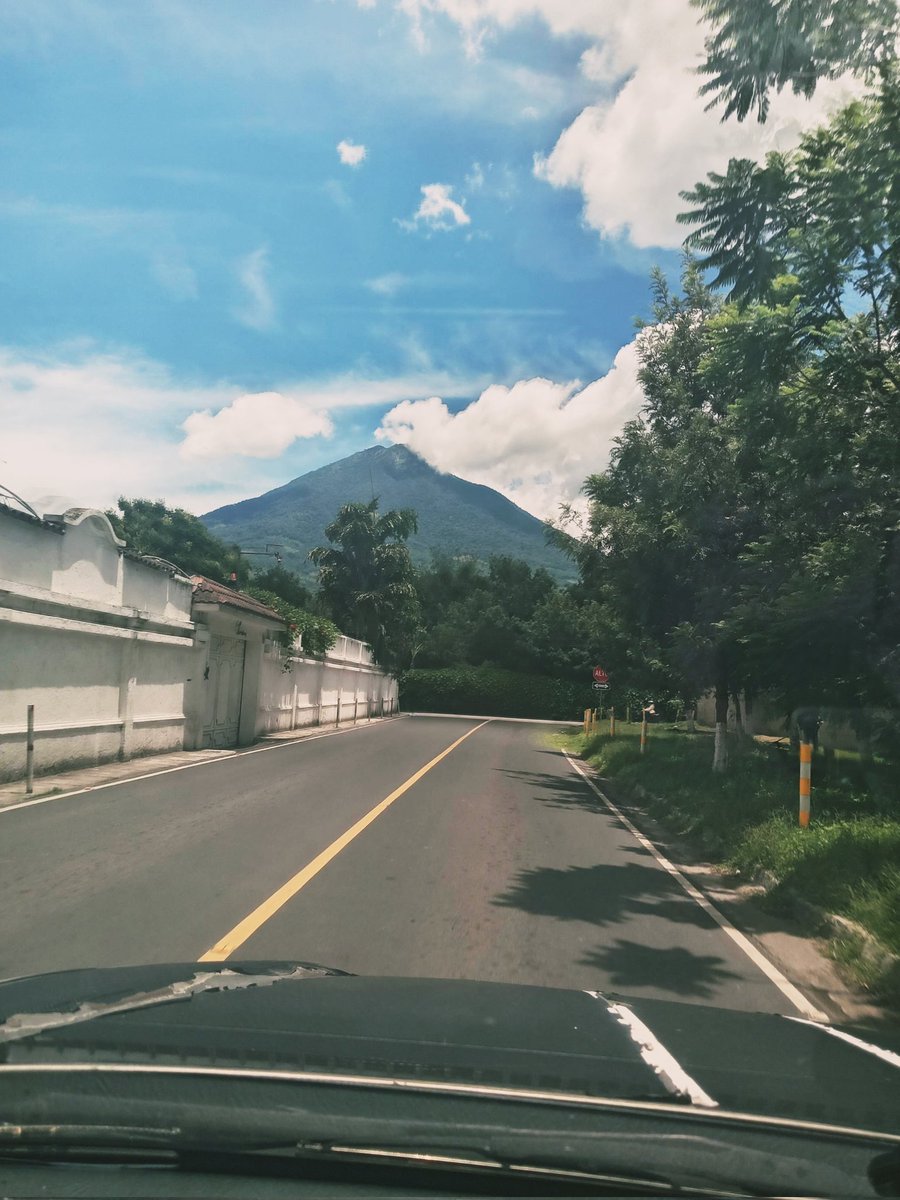 Tecabre25's tweet photo. #hunahpu #volcan #antiguaguatemala #Guatemala @viniciogutierr3 https://t.co/aQqdTp1c0y