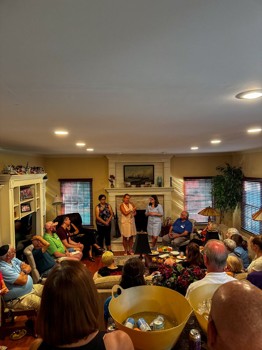 Sarah Elfreth (@sarahformd) on Twitter photo Incredible to see so many <a href="/EmergeMaryland/">Emerge Maryland</a> sisters, all in one room! The path forward for Democrats includes electing capable and talented women at all levels of government and all across our state. Thank you to <a href="/FrederickDems/">Frederick Democrats</a> for bringing us together – and to Jan and John Gardner Incredible to see so many <a href="/EmergeMaryland/">Emerge Maryland</a> sisters, all in one room! The path forward for Democrats includes electing capable and talented women at all levels of government and all across our state. Thank you to <a href="/FrederickDems/">Frederick Democrats</a> for bringing us together – and to Jan and John Gardner