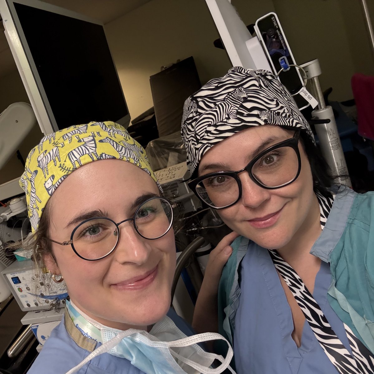 Julie Hallet (@halletjulie) on Twitter photo 💭Guess what day it is? #NETs OR 🦓 with <a href="/MelocheDumas/">Léamarie Meloche-Dumas</a>
She’s focusing on NETs during surg onc fellowship. The NETs field needs more dedicated surgeons like her - watch out for what’s to come!
So fun to create tailored multidisciplinary NETs rotations with <a href="/UofTSurgOnc/">UofT Surgical Oncology</a> 💭Guess what day it is? #NETs OR 🦓 with <a href="/MelocheDumas/">Léamarie Meloche-Dumas</a>
She’s focusing on NETs during surg onc fellowship. The NETs field needs more dedicated surgeons like her - watch out for what’s to come!
So fun to create tailored multidisciplinary NETs rotations with <a href="/UofTSurgOnc/">UofT Surgical Oncology</a>