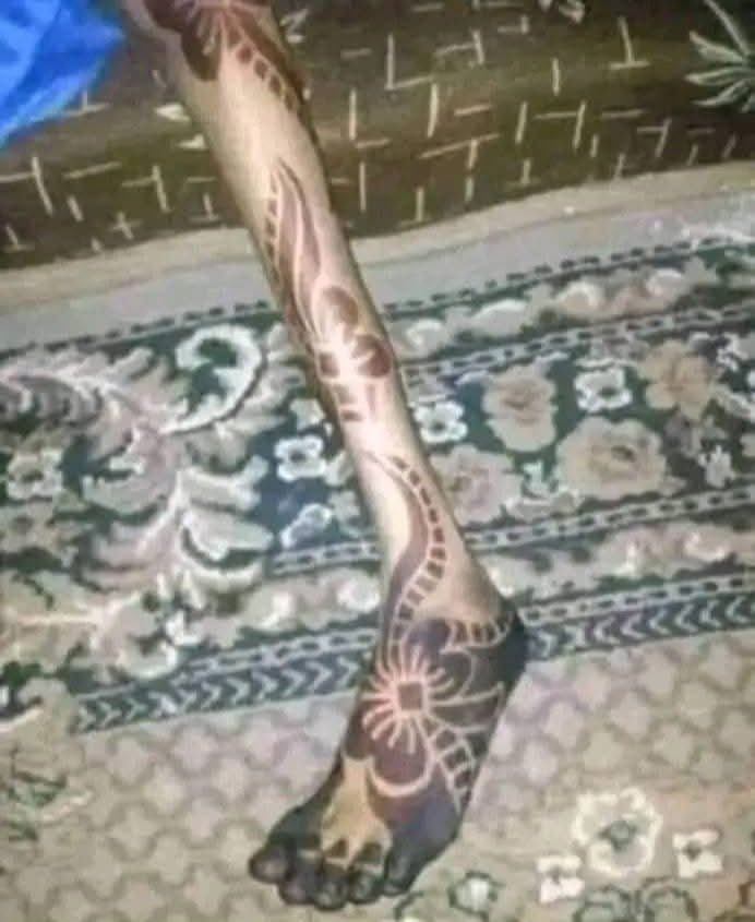 اول البارحه جانت حنة صاحبتي وهاي دزتلي ساقها