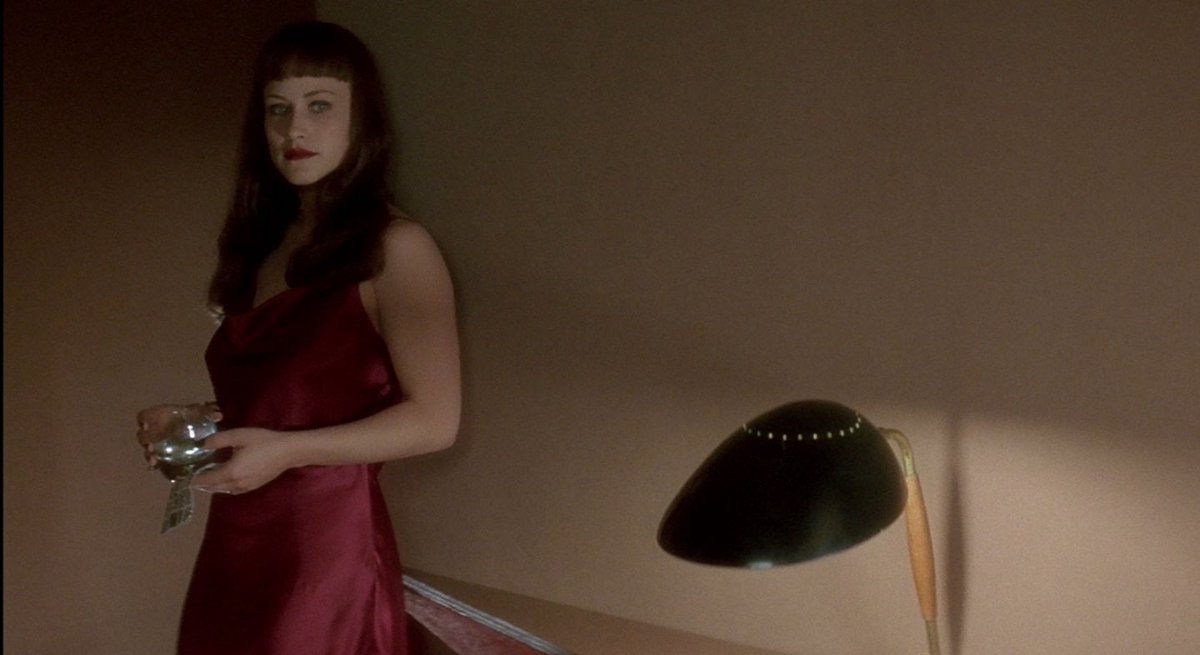 sapphicmacbeth's tweet photo. patricia arquette in lost highway (1997) https://t.co/qeU2JPa05Y