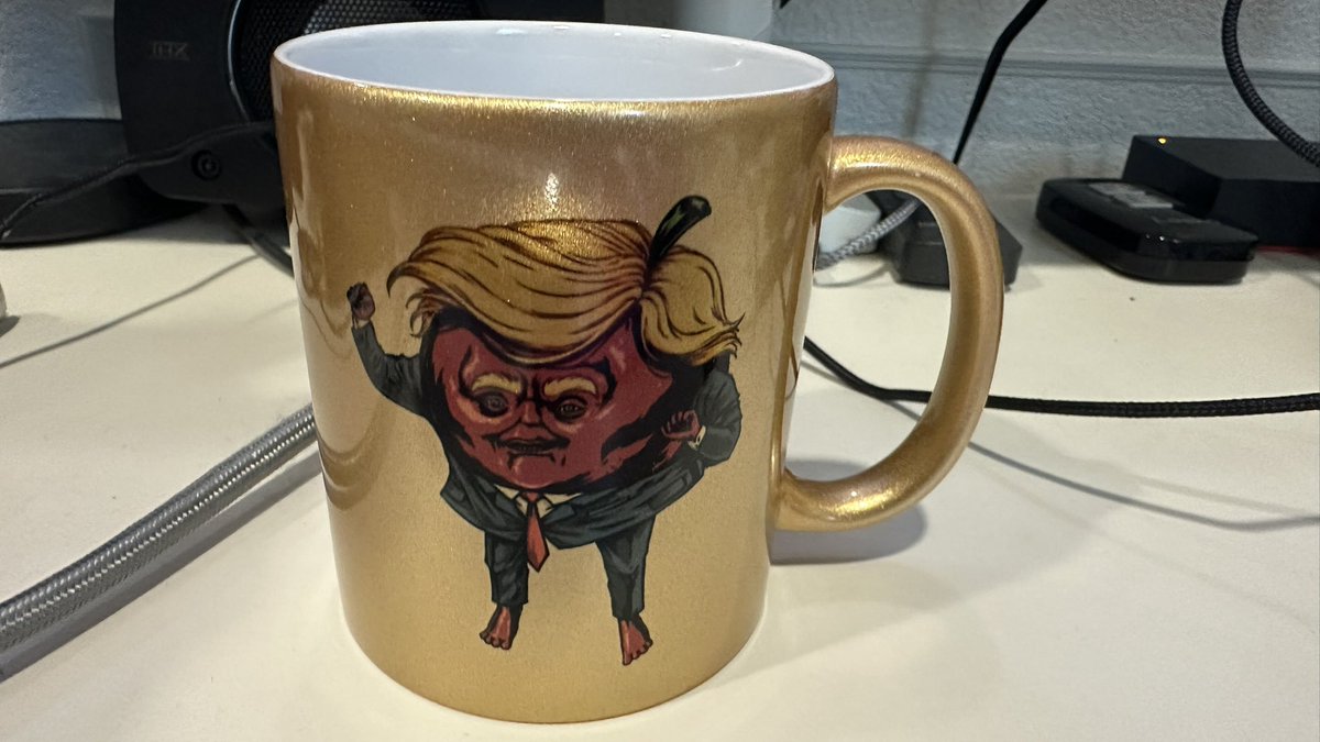 Morty the boss pug tweet media