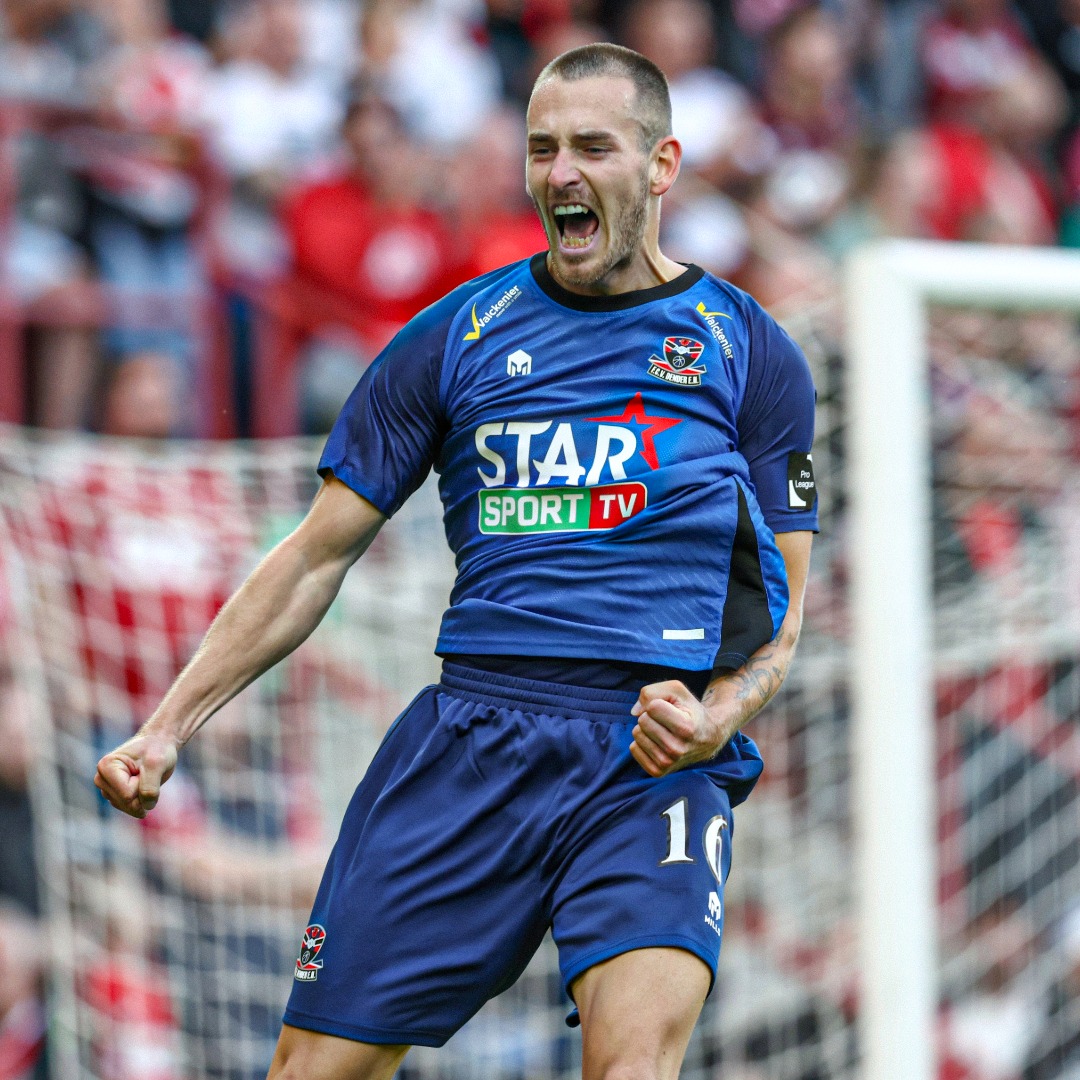 🇧🇪 STVV – FC Dender
🕖 Uitzending vanaf 20u25
📲 De DAZN-app
🔗 dazn.pub/app
🎙 <a href="/JordensQuinten/">Quinten Jordens</a>

#STVDEN