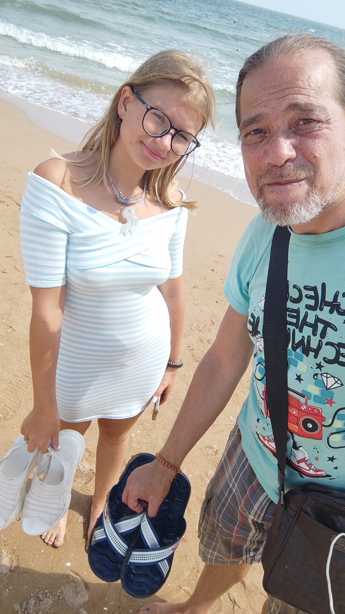 SlavaLim's tweet image. И пусть Егорушка Крид поет грустные песни! 🌊👫🌴