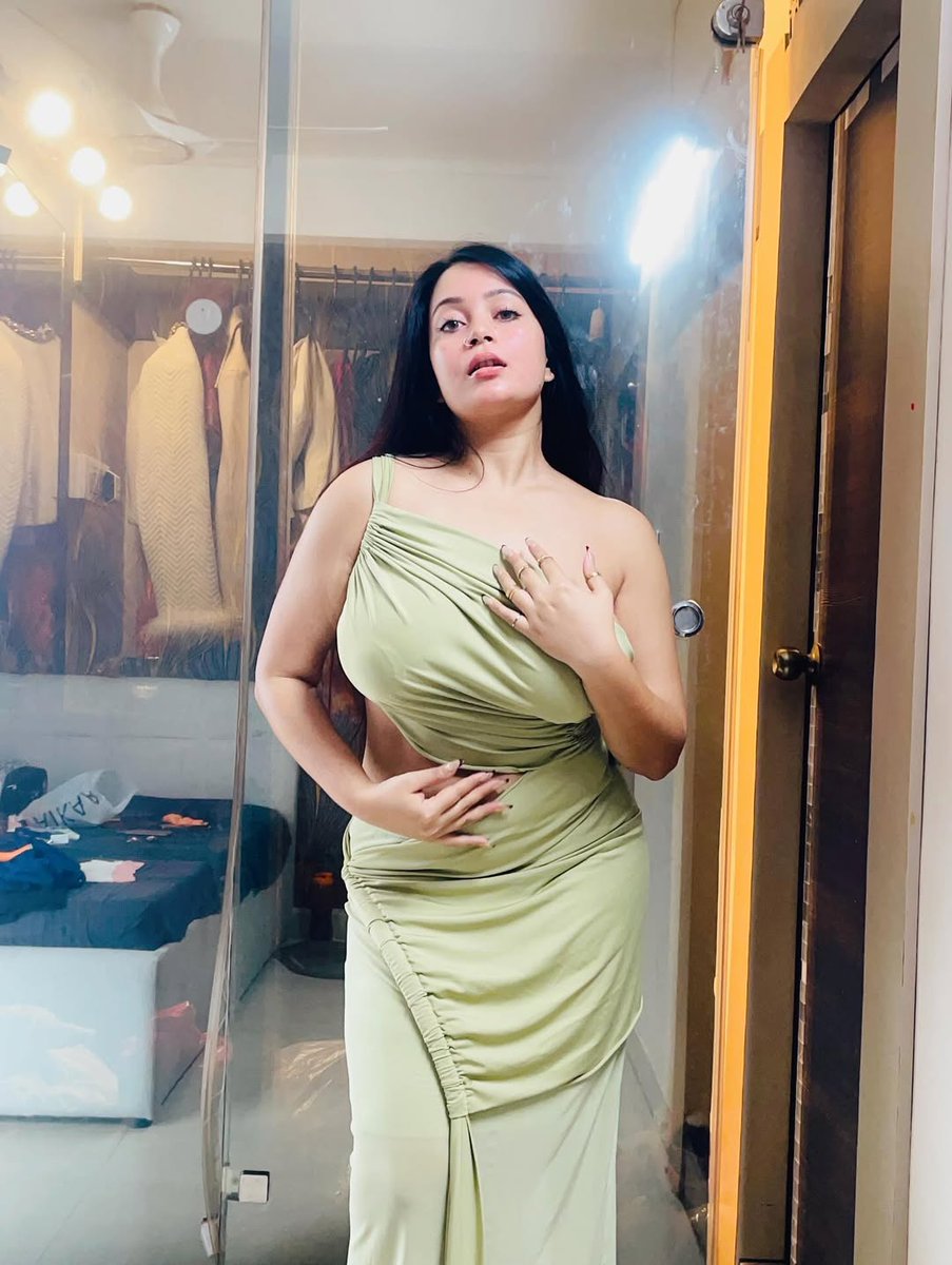 Senha31's tweet photo. #curvy #bodycon #hotness #hotmess #newday #newfits #thickandcurvy #thicc #staycurvy #ifeelbeautiful #bodyconfidence #pistachio #olive #mintgreen #lightandshadow #myroom https://t.co/VTgraiKvgv