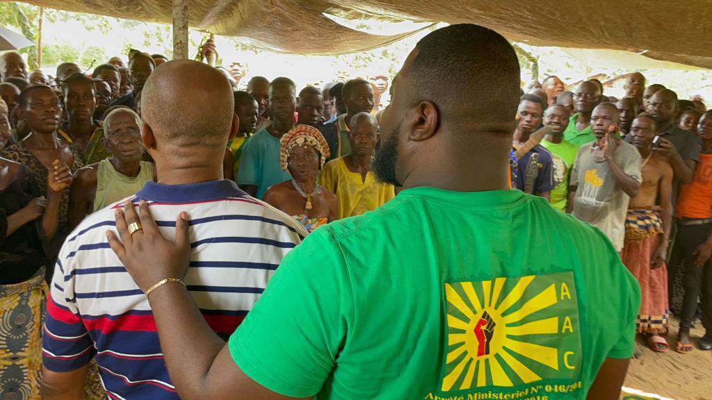 Le Seigneur éprouve l'Homme sur 3 degrés. Après t'avoir fait la promesse ;

1. Il te fait languir plus ou moins longtemps avant de la réaliser.⏳️🫩
2. Il exalte tes ennemis, les revêt de gloire, et les prépare à s'opposer à toi.🤑🥇👊🏿💥💣🤕
3. Il offre à ton entourage ce qu'il