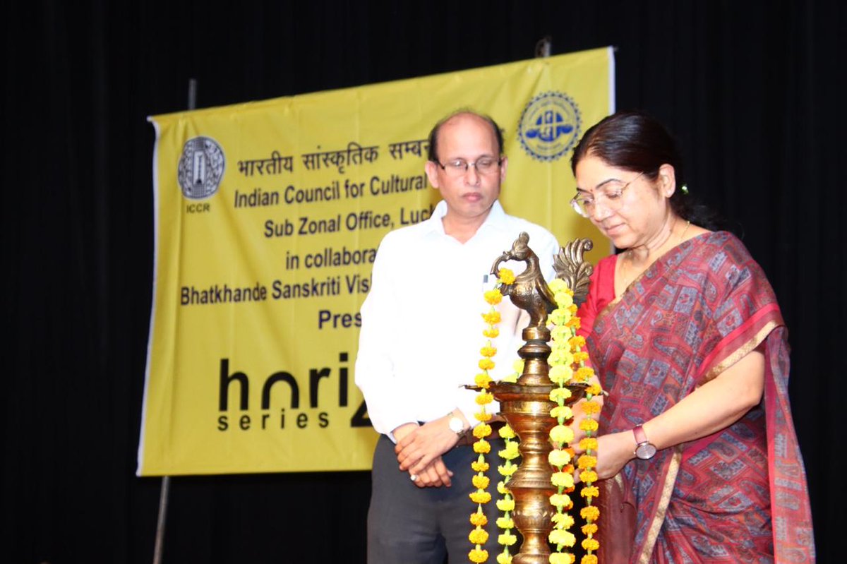 iccr_lucknow's tweet photo. Images of folk music by Smt. Saroj Verma of Varanasi under the Horizon series programme. Prof. Mandavi Singh, VC, Bhatkhande Sanskriti Vishwavidyalaya was chief guest on the occasion. @PMOIndia @DrSJaishankar @MEAIndia @iccr_hq @BCULucknow https://t.co/GamZ9njKrs