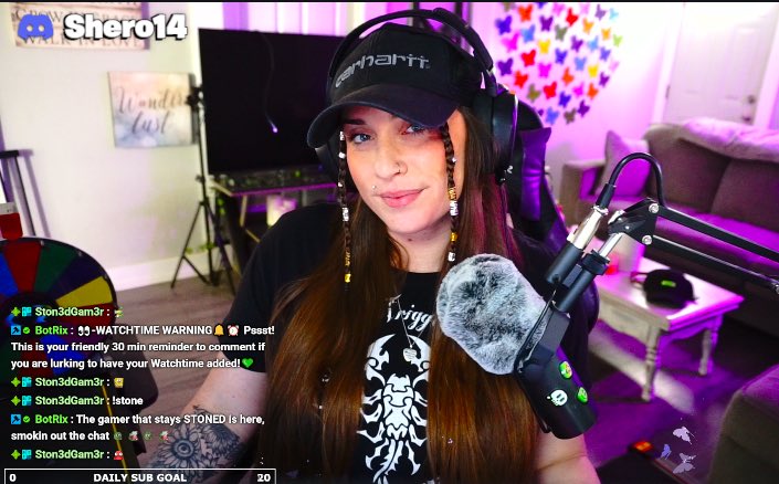 HAPPY FRIDAY!! 🤍 Live now! Come catch a Vibe &amp; some Dubz. 

Kick.com/shero