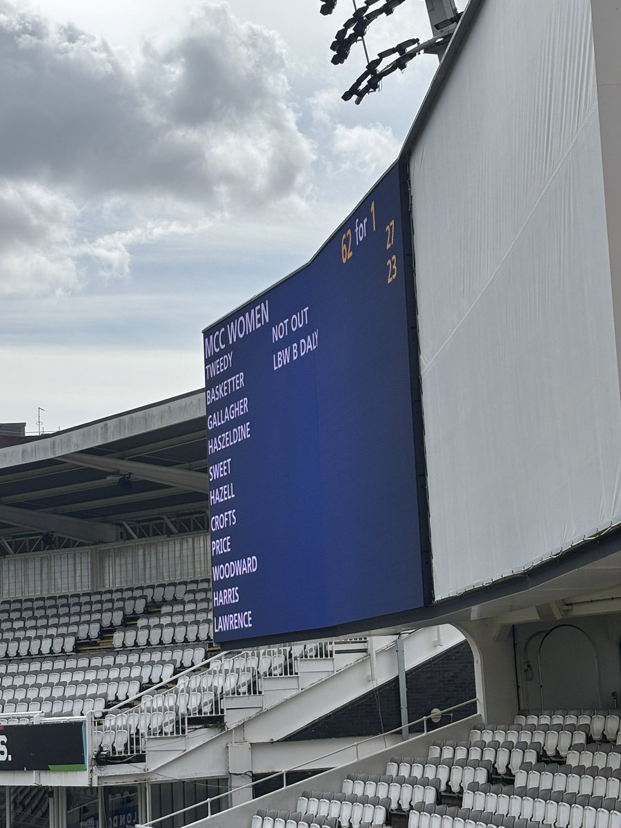 Amy Price tweet media