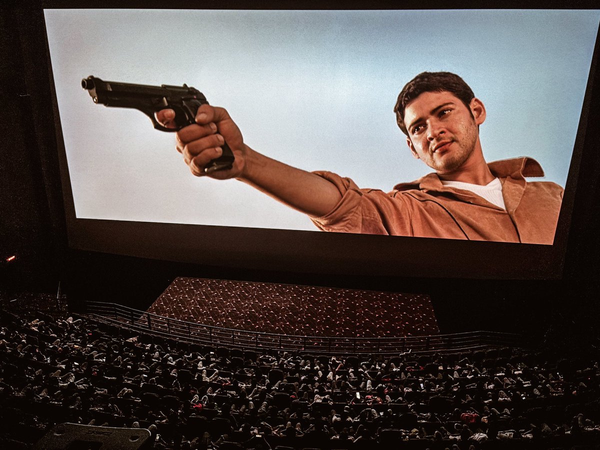 GreekGodMBFan's tweet photo. Happy Birthday CINEMA @urstrulyMahesh . Thank you for existing . Always a proud fan https://t.co/eNvsDfSKAu