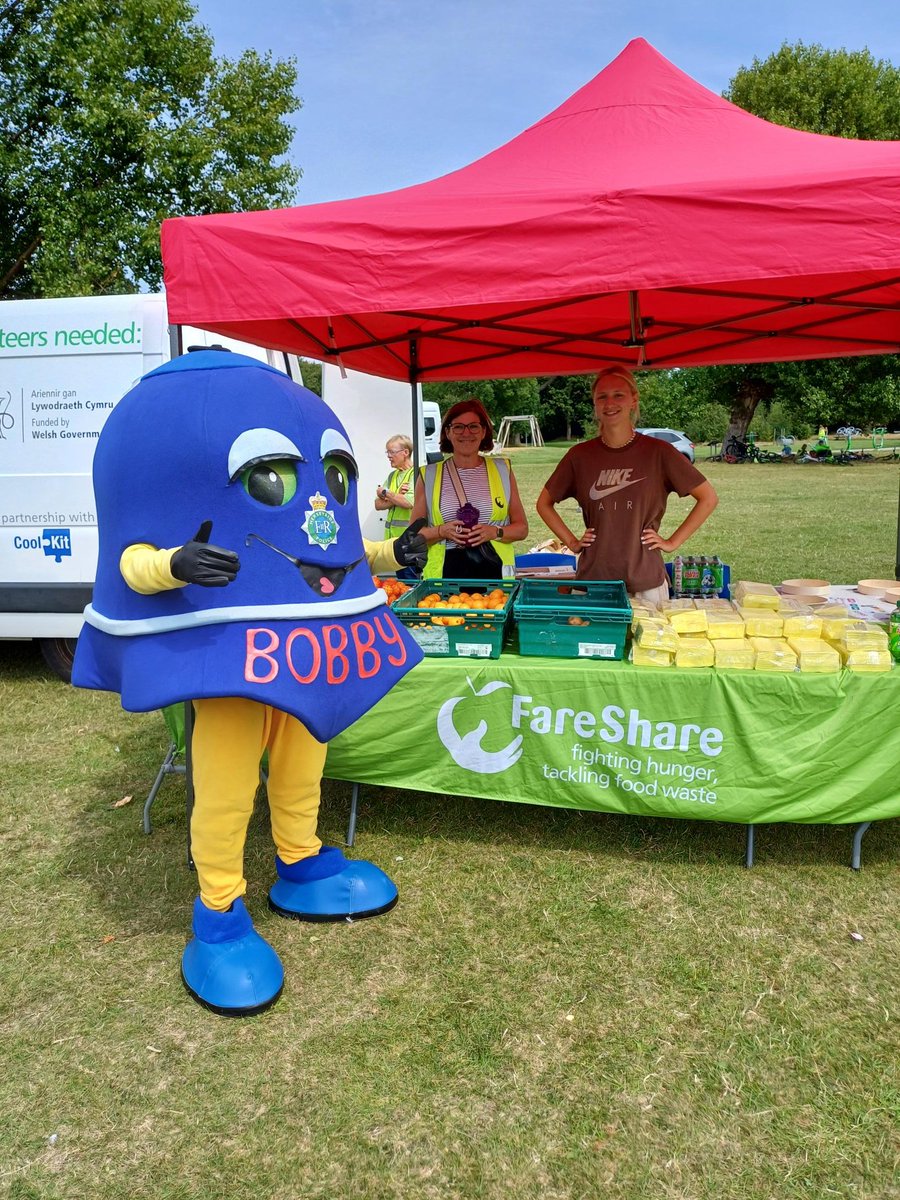 MerPolSthLpool's tweet photo. Officers from Admiral Street had a fantastic time at the HAF event in Princes Park this week, hosted by Merseyside Play Action Council! It was a brilliant opportunity to connect with local families.   #CommunityPolicing https://t.co/i6ky2rgmfR