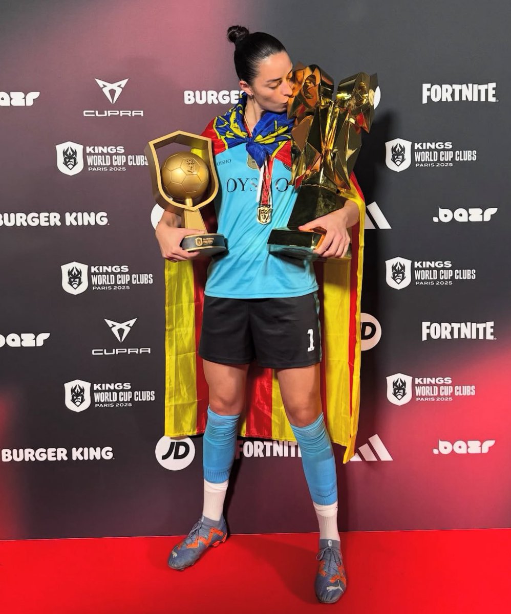 En Kings la única respuesta correcta es Planas y en queens es Antonella o María Pi💚