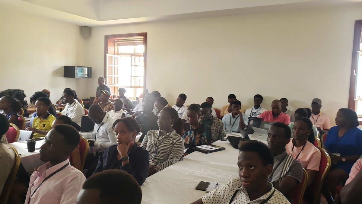 Chirumatic's tweet photo. Just wrapped up 2 powerful days at #PyConUganda 🇺🇬🐍
🔥 Highlights:
• Plotnine workshop w/ the creator
• LangChain for chatbots 🤖
• Python for USSD apps 📞
• K8s + microK8s deep dive
• API-First dev
• Quarto + Python for clean reporting
#Python #DataScience https://t.co/lrC6oguHZ3