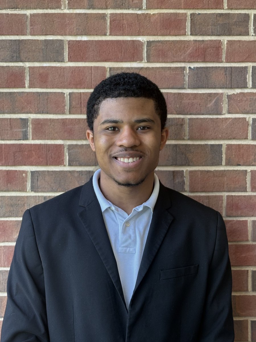 Many of our Bloch Roos spent their summers building their resumes and experience. 

📈Zaylee Cox is gaining valuable hands-on experience as an intern with Burns &amp; McDonnell. Zaylee is part of their Finance 360 program and has rotated through several subdepartments of the finance