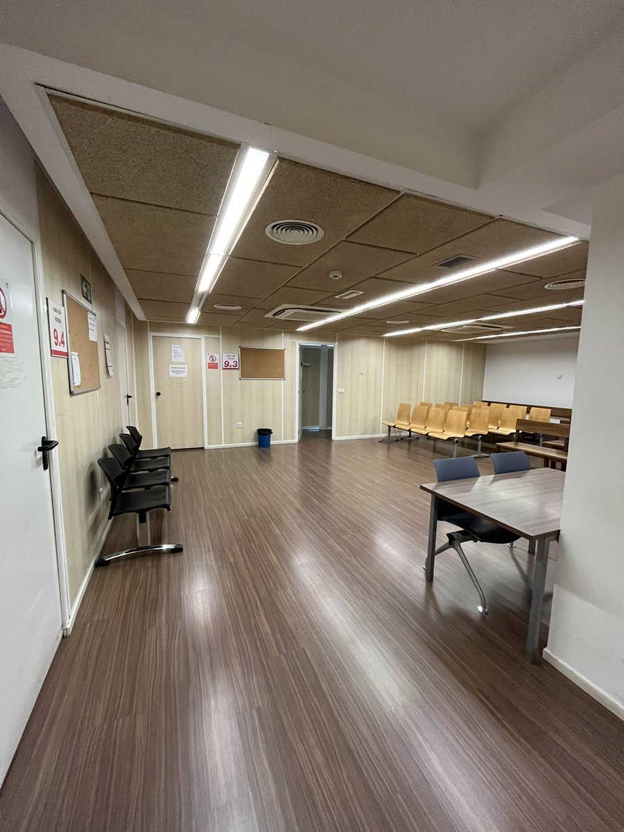 Hoy he tenido juicio de vacaciones para terminar la semana, el único en toda la planta y en todo el edificio me atrevo a decir😂