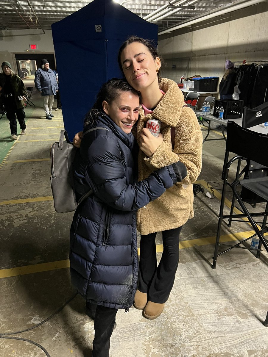 roweltman's tweet photo. really loved getting to spend a day with so many cast members that I didn't often get to be with on set 🖤 #Revival 

also @MelanieScrofano you're probably right about ginger ale... @heatherAtaylor i know you know what's up w this flavour. https://t.co/nLjuGna0C8