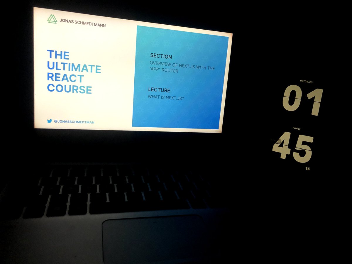 dev_TEMITAYO's tweet image. Hopefully I'll be documenting my next.js journey here on X😌
Day1 of #LearningNextJs
Understood the internal concepts behind SSR and CSR, learnt what NEXT.JS is all about and it's key ingredients
All I can say is Jonas is goated🥹🔥