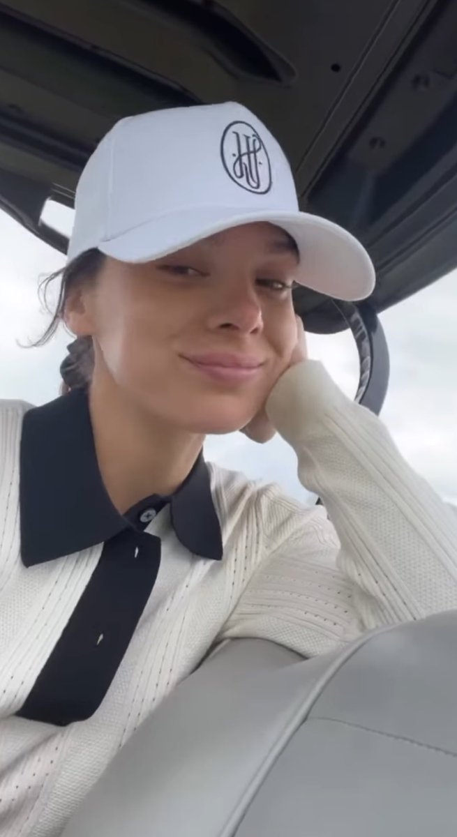Hailee Steinfeld the cutest human ever ✨🥹