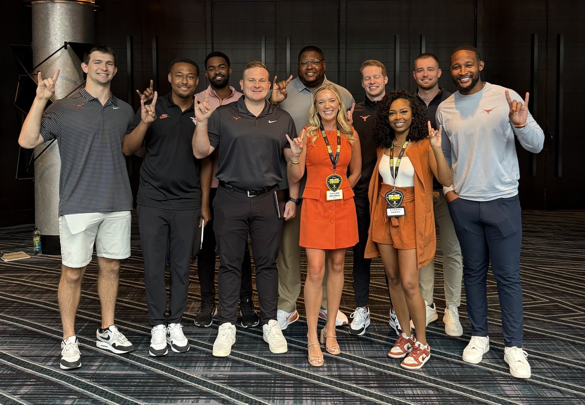 Thankful for the <a href="/FBRecSymposium/">Personnel and Recruiting Symposium</a>!  Amazing time networking &amp; growing the Personnel / Recruiting Industry. 

So many hard working individuals - striving for excellence, all in one place!!

&amp; a privilege to work alongside Candice Rosenkranz, <a href="/Carriganjohnsn/">Carrigan Johnson</a> &amp; <a href="/katieturner0087/">Katie Turner</a> 🧡