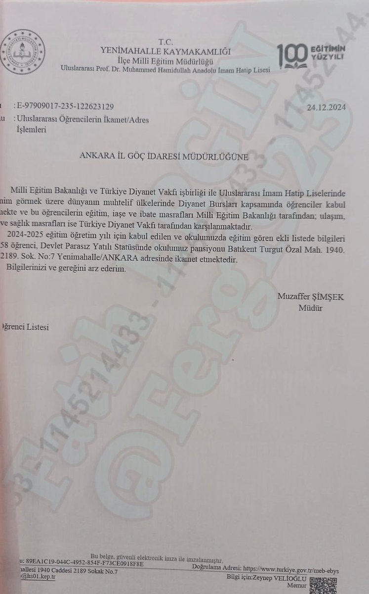 Okullara sabun bile koyamayan Milli Eğitim Bakanlığı'nın, yurt dışından getirilen imam hatip öğrencilerinin eğitim, barınma ve yemek masraflarını karşıladığı öğrenildi.

(Fatih Ergin)